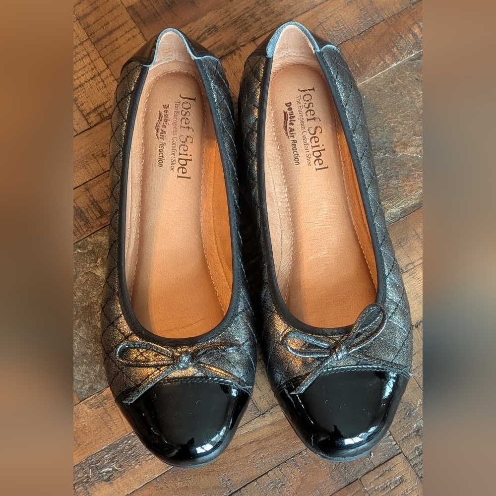 Josef Seibel Black Quilted Flats‎ with Bow